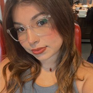 Meet your Posher, Melanie